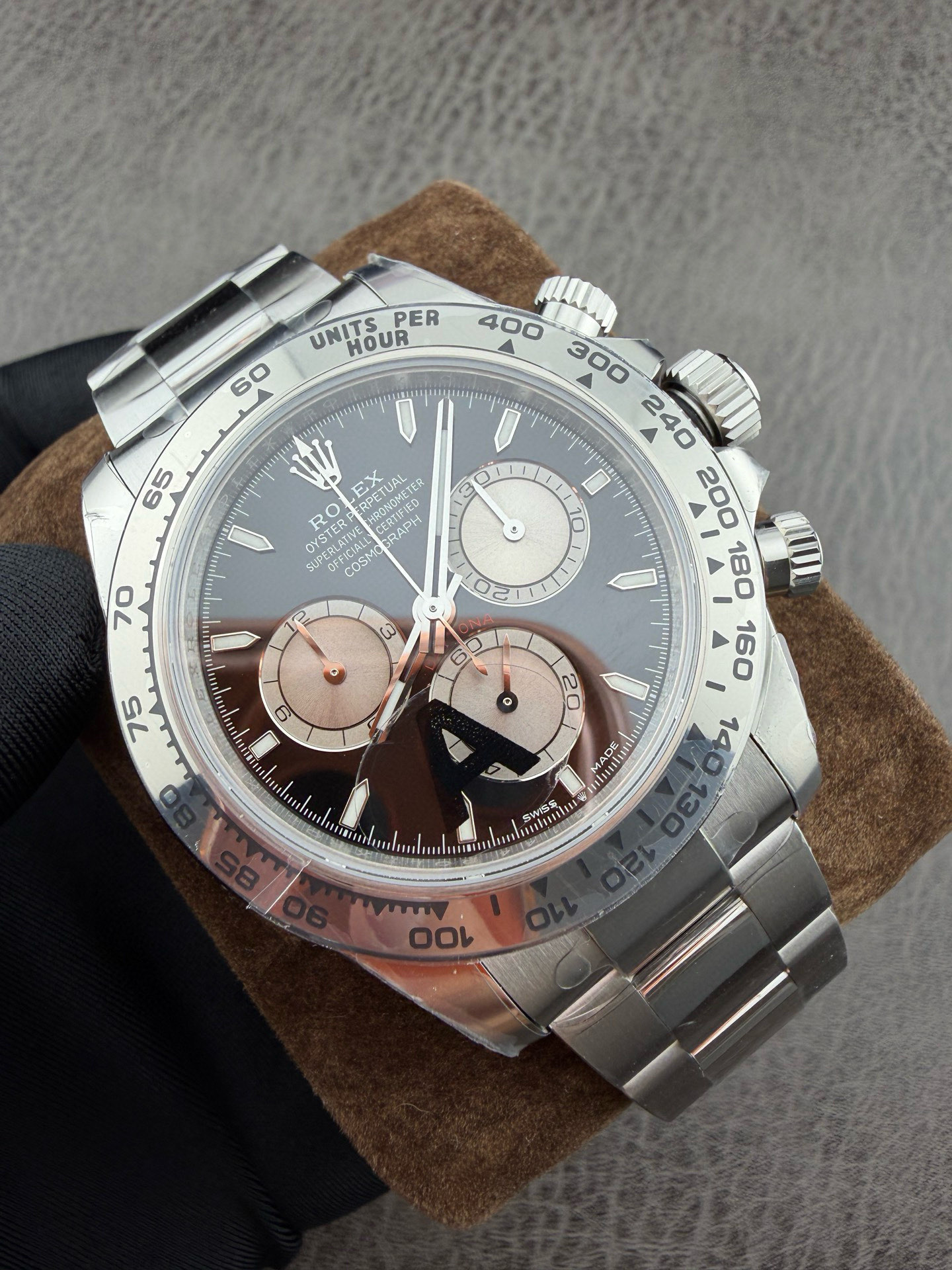 High Quality Replica Detail Shot