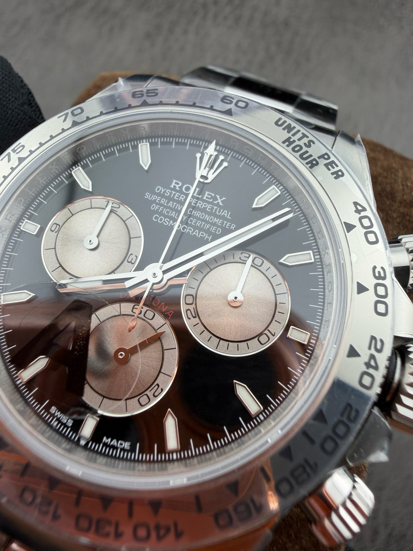 High Quality Replica Detail Shot