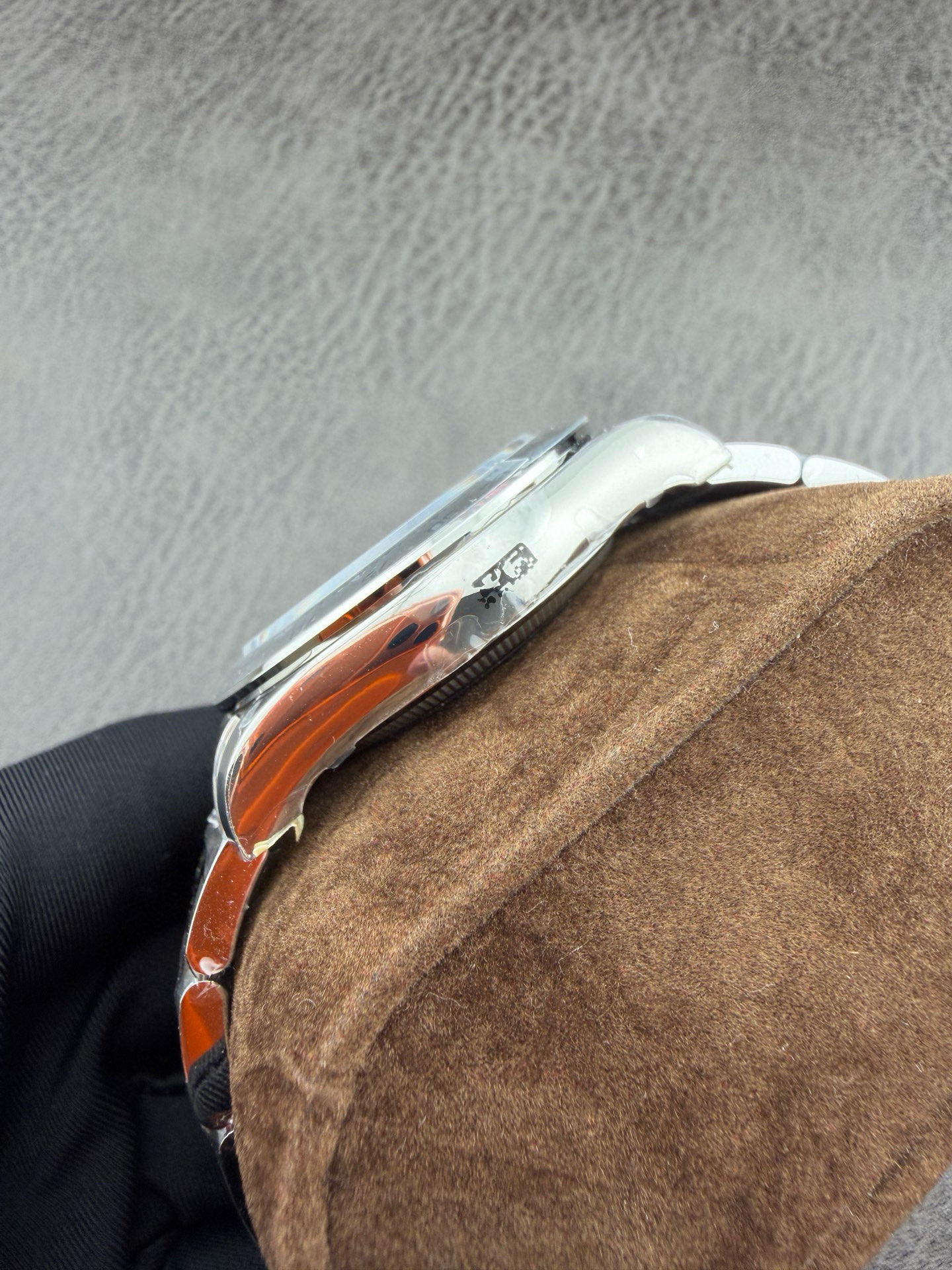 High Quality Replica Detail Shot