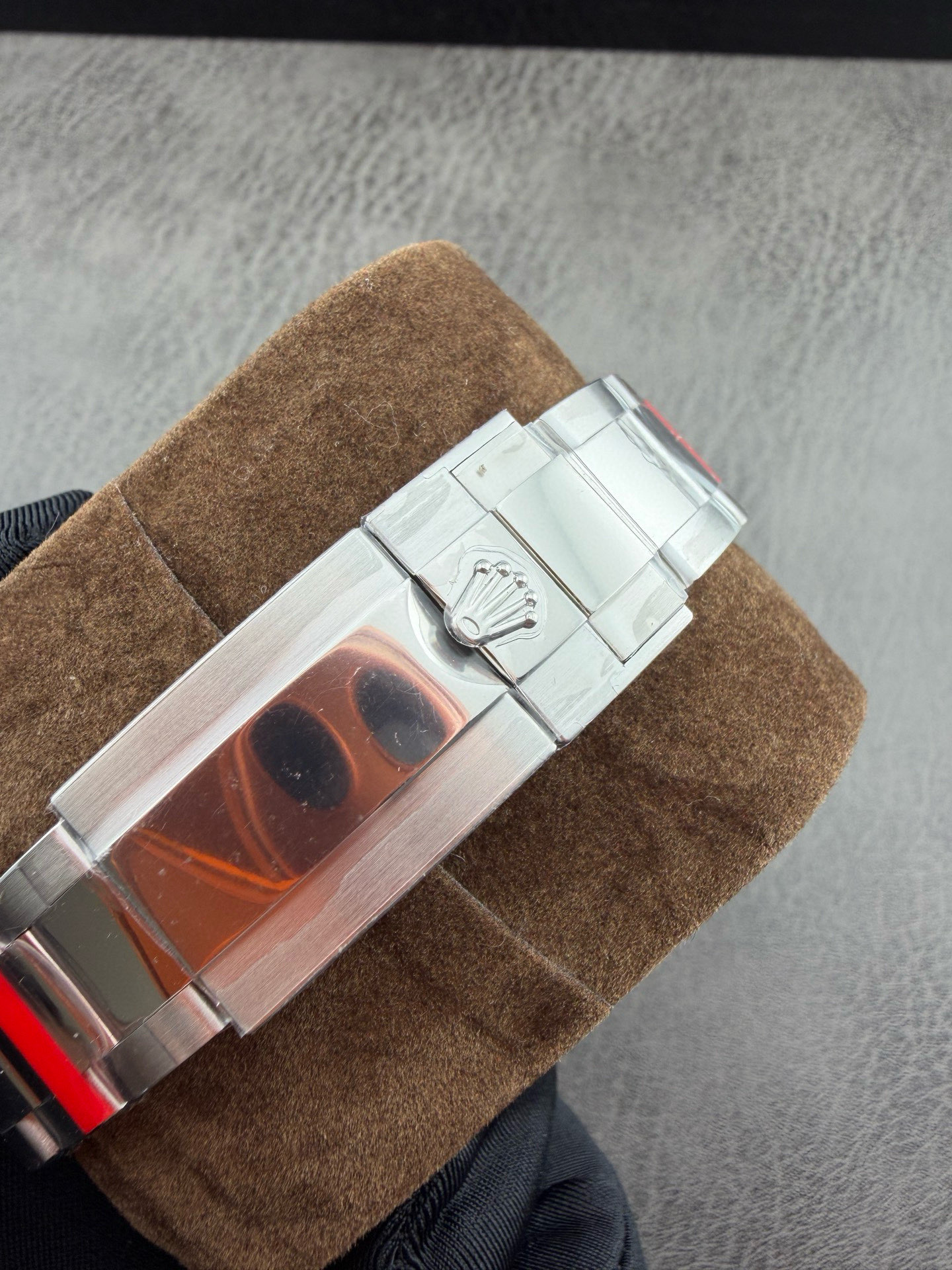 High Quality Replica Detail Shot