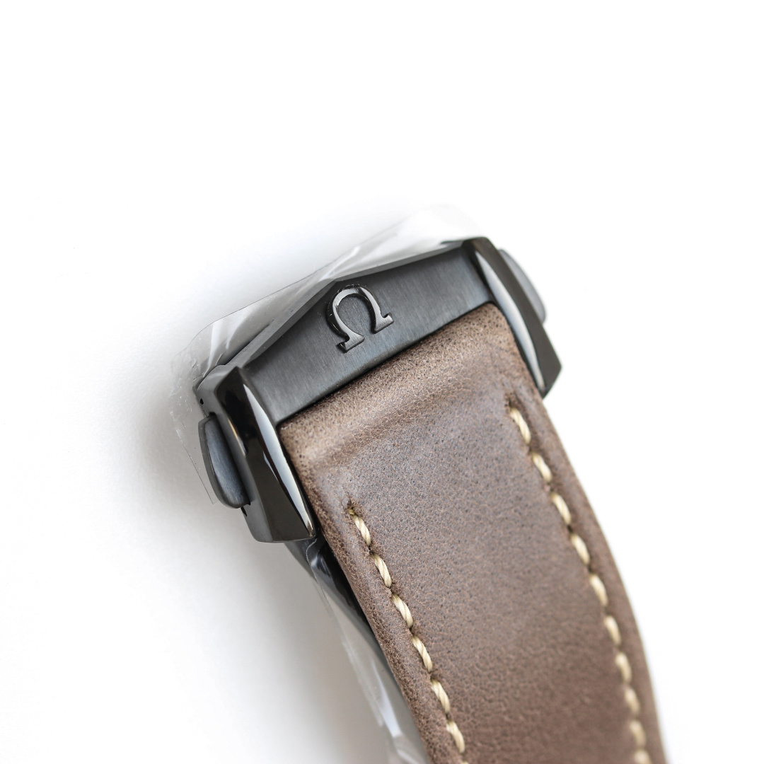 High Quality Replica Detail Shot