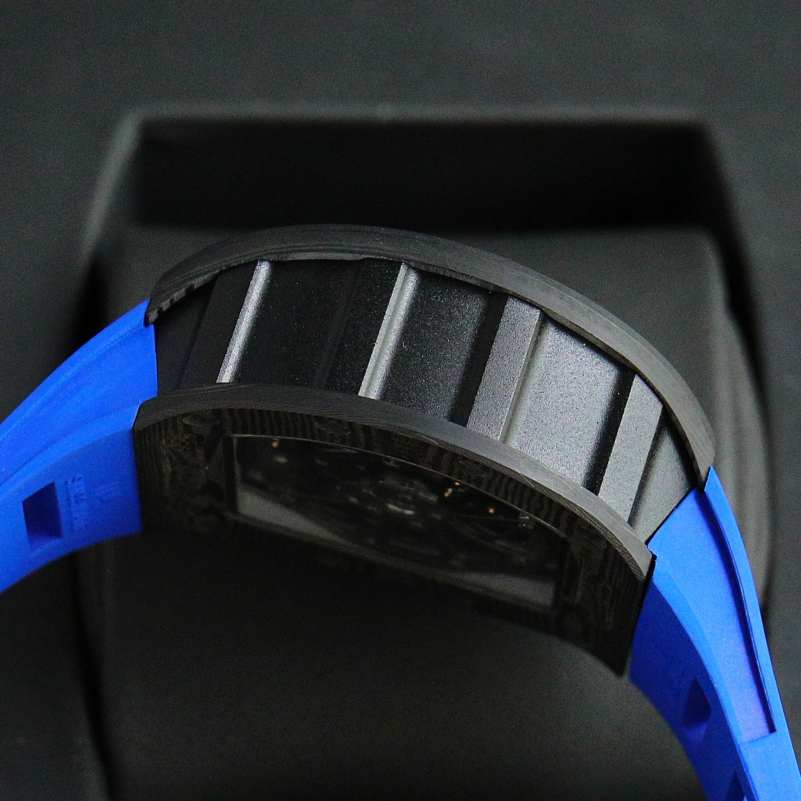 High Quality Replica Detail Shot