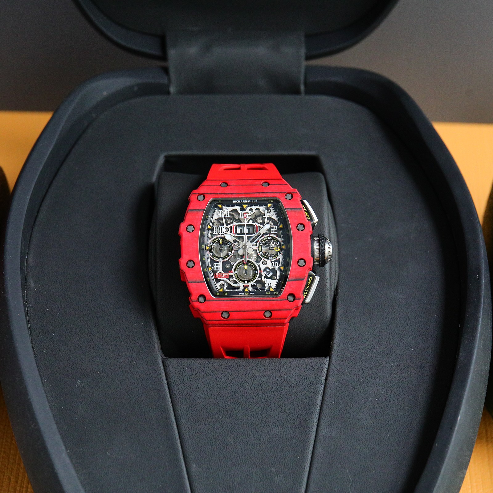 High Quality Replica Detail Shot