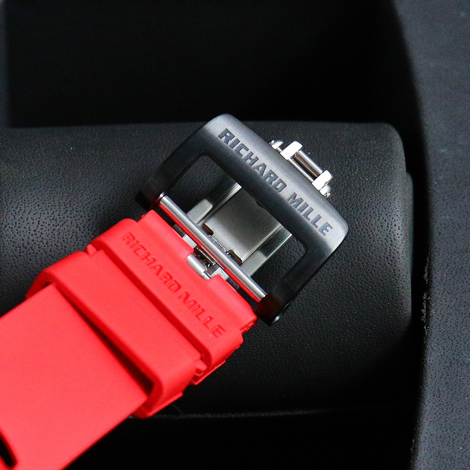 High Quality Replica Detail Shot