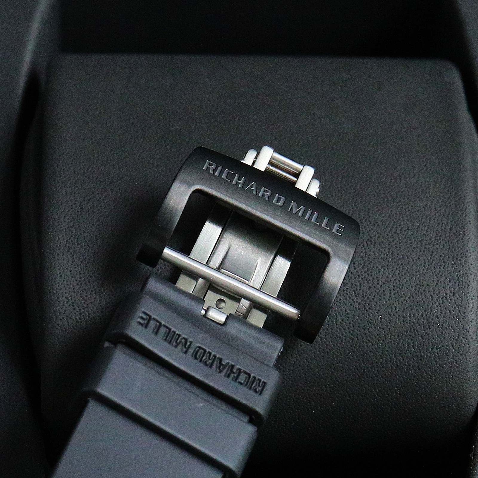 High Quality Replica Detail Shot