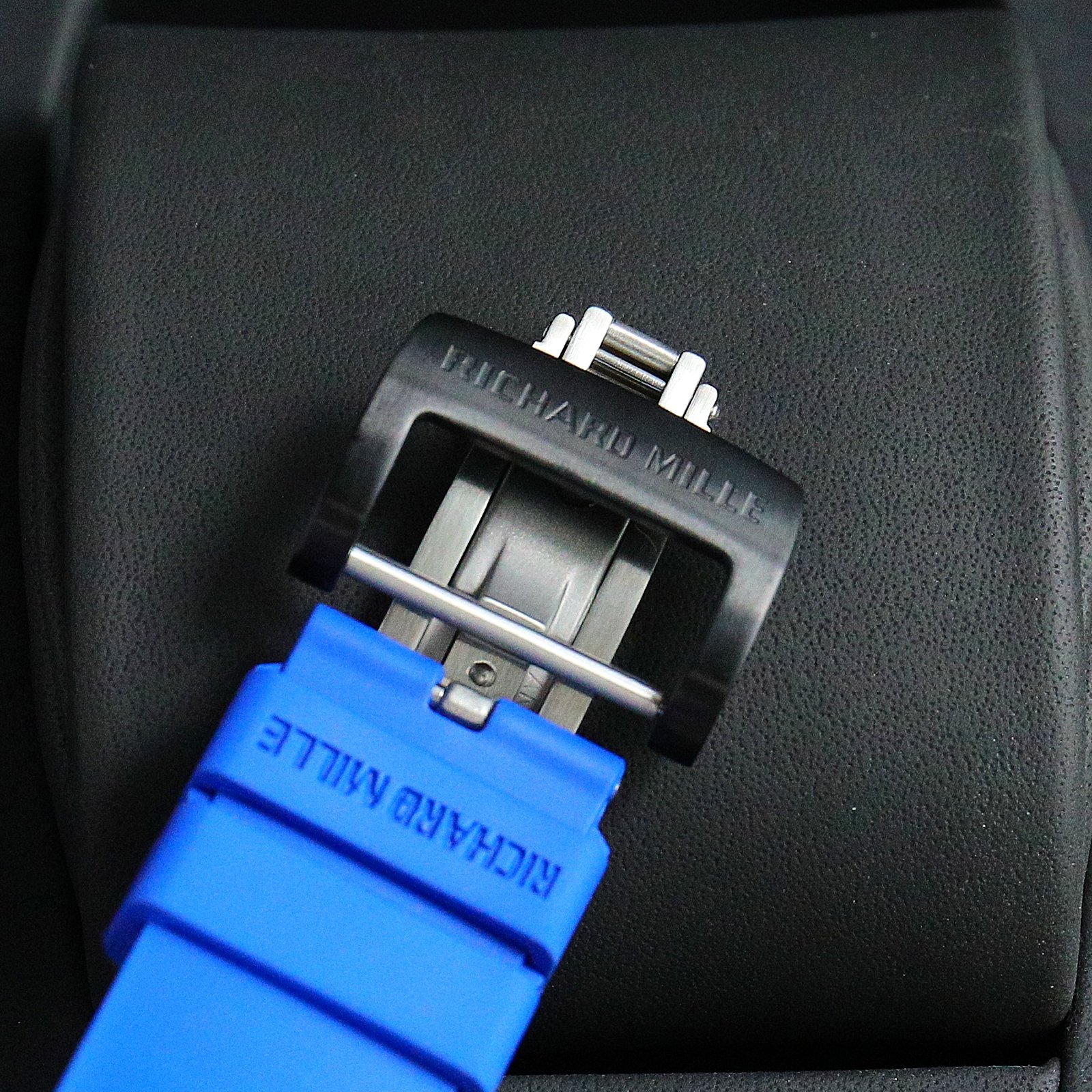 High Quality Replica Detail Shot