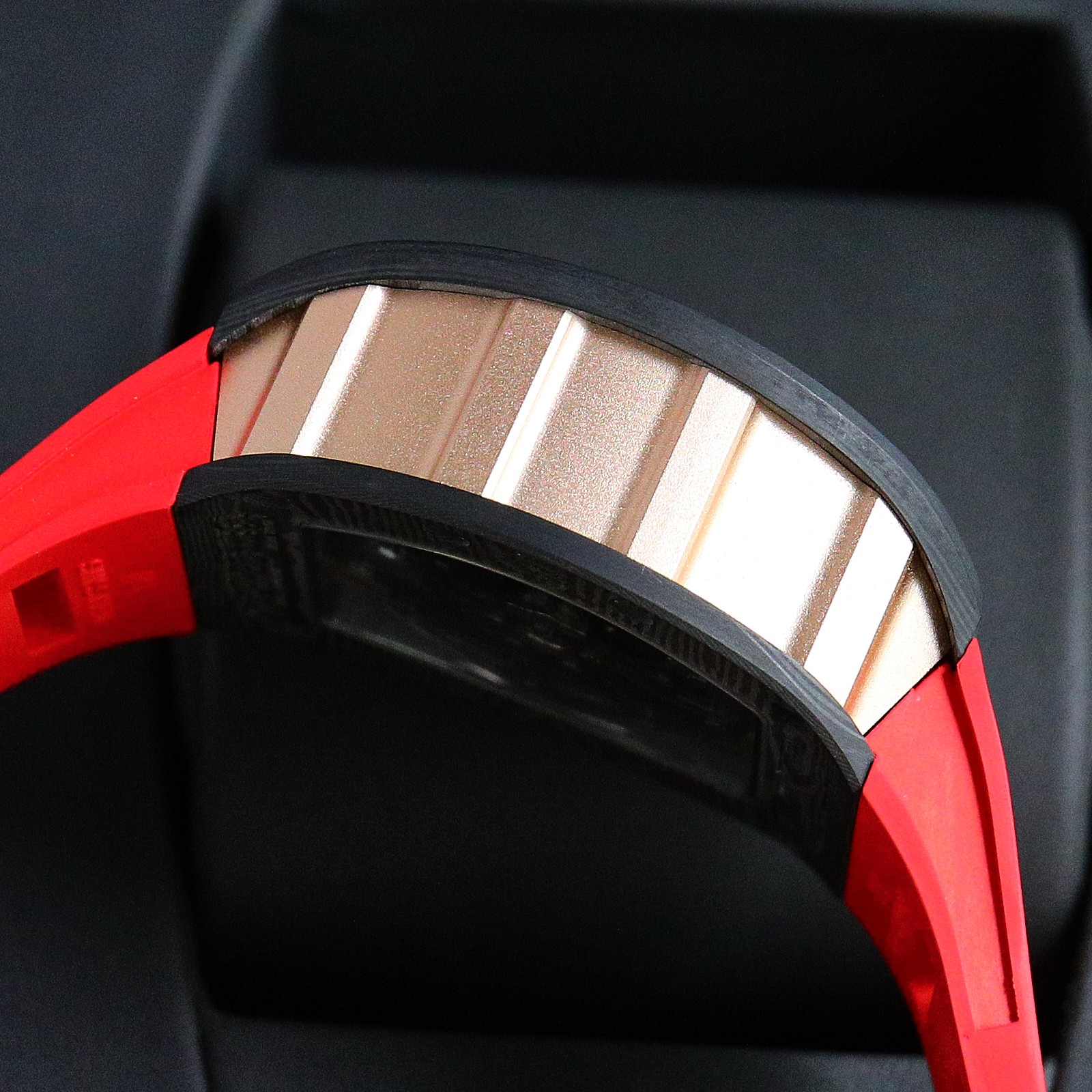 High Quality Replica Detail Shot