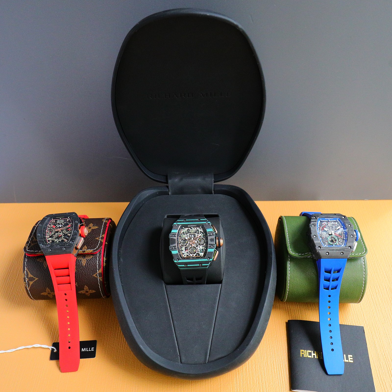 High Quality Replica Detail Shot