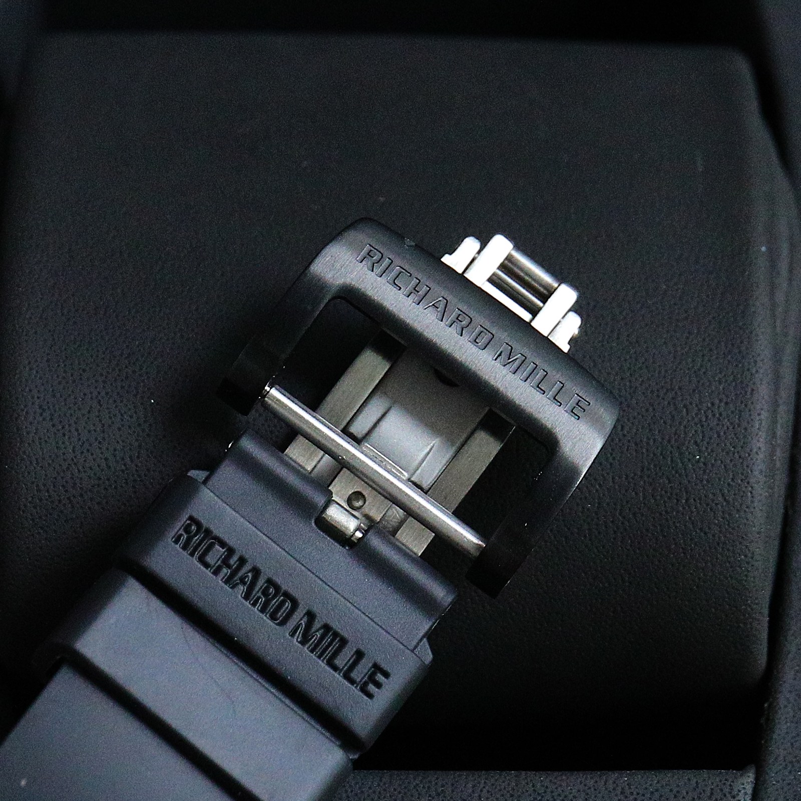 High Quality Replica Detail Shot