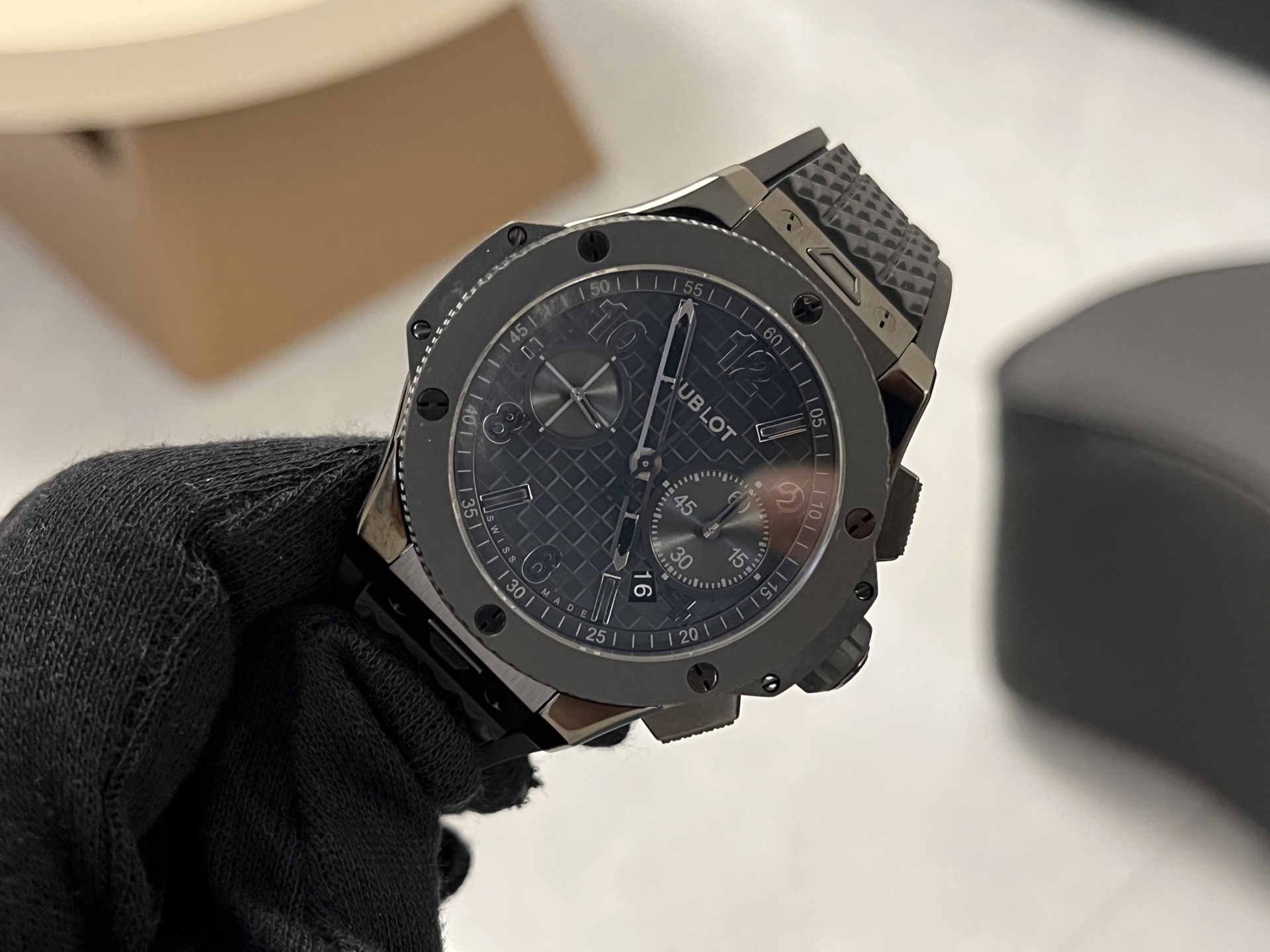 High Quality Replica Detail Shot