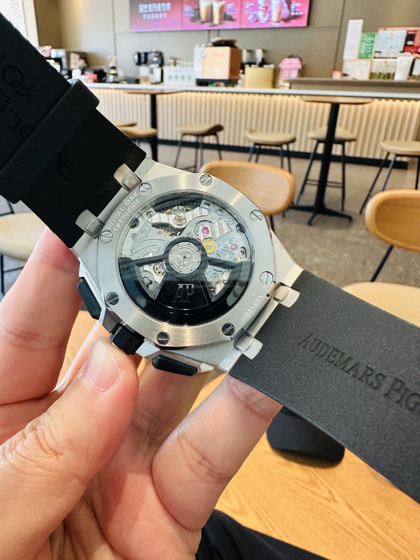 High Quality Replica Detail Shot