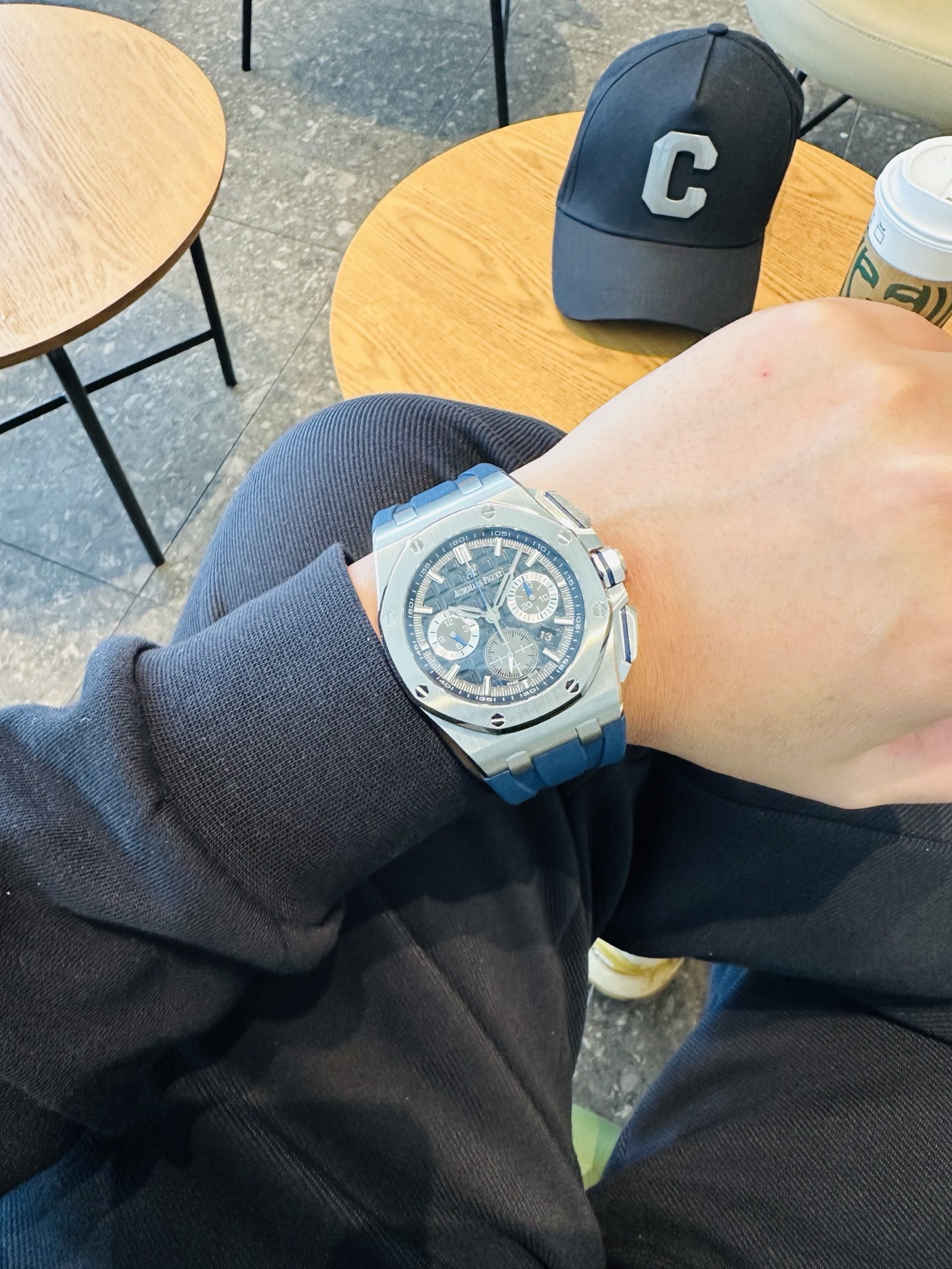 High Quality Replica Detail Shot