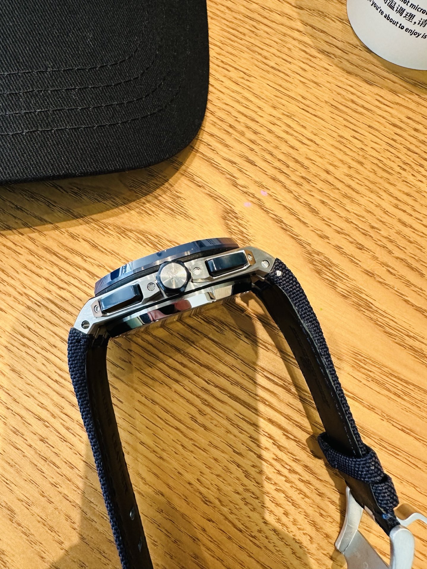 High Quality Replica Detail Shot