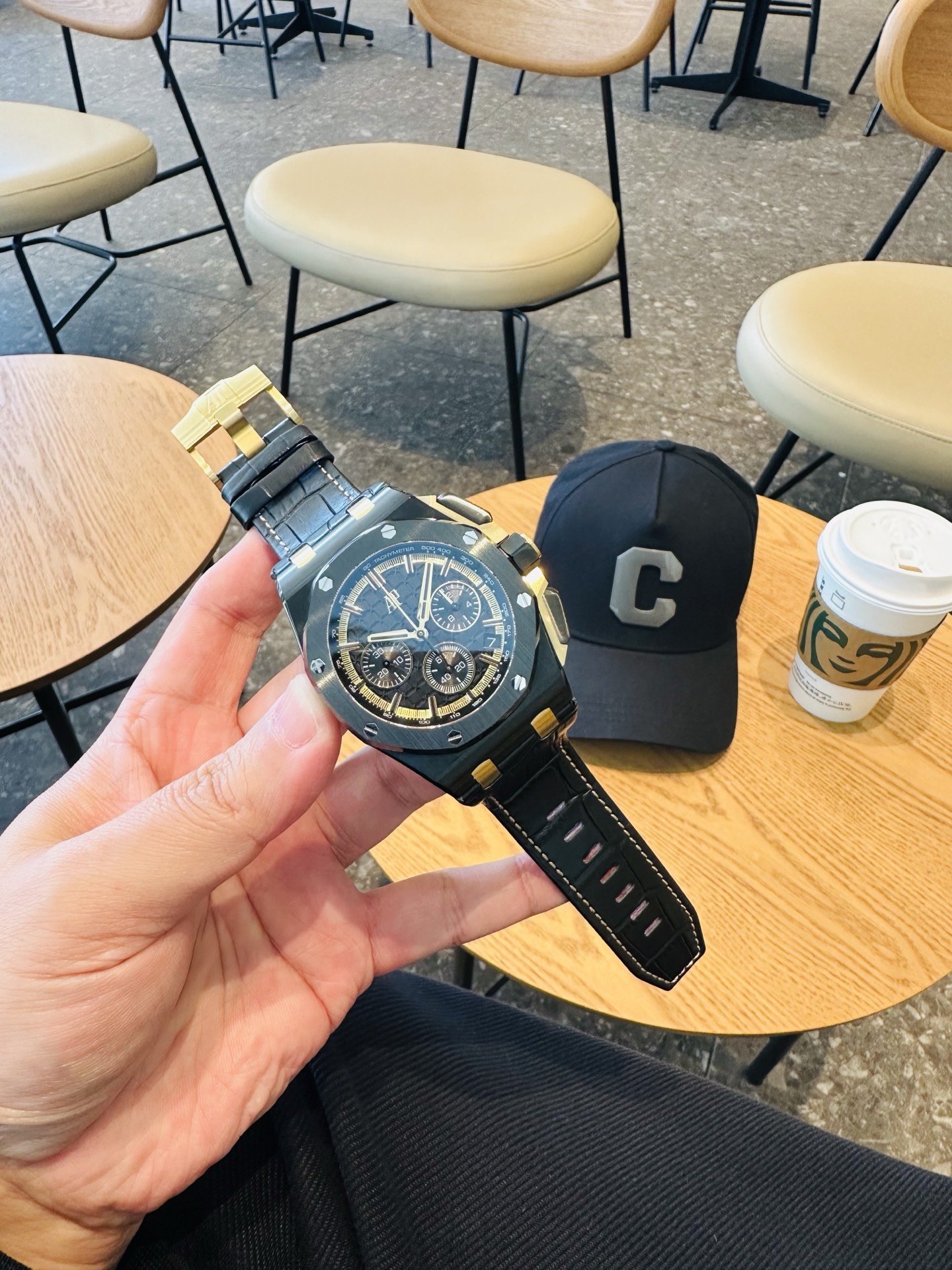 High Quality Replica Detail Shot