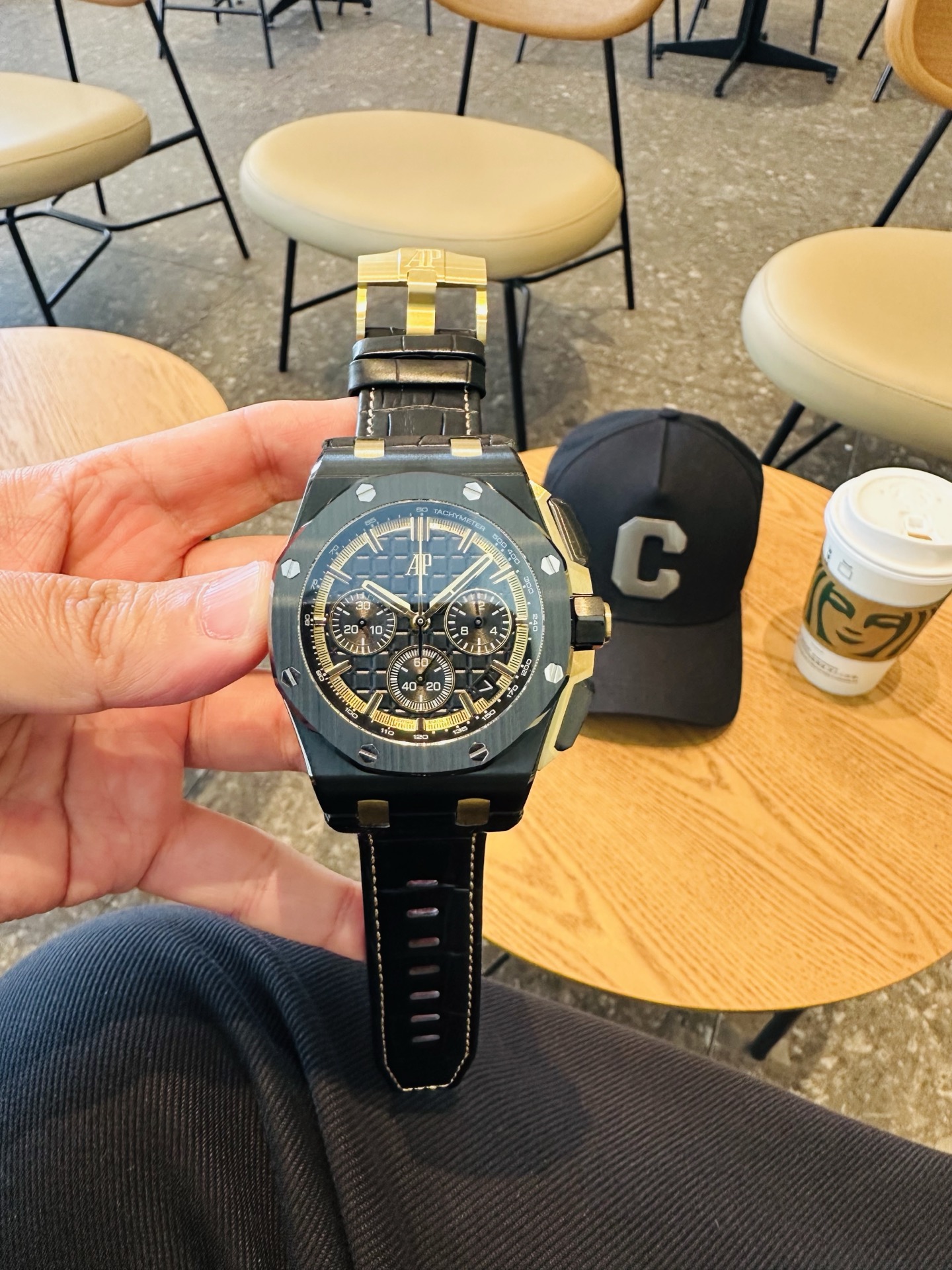 High Quality Replica Detail Shot