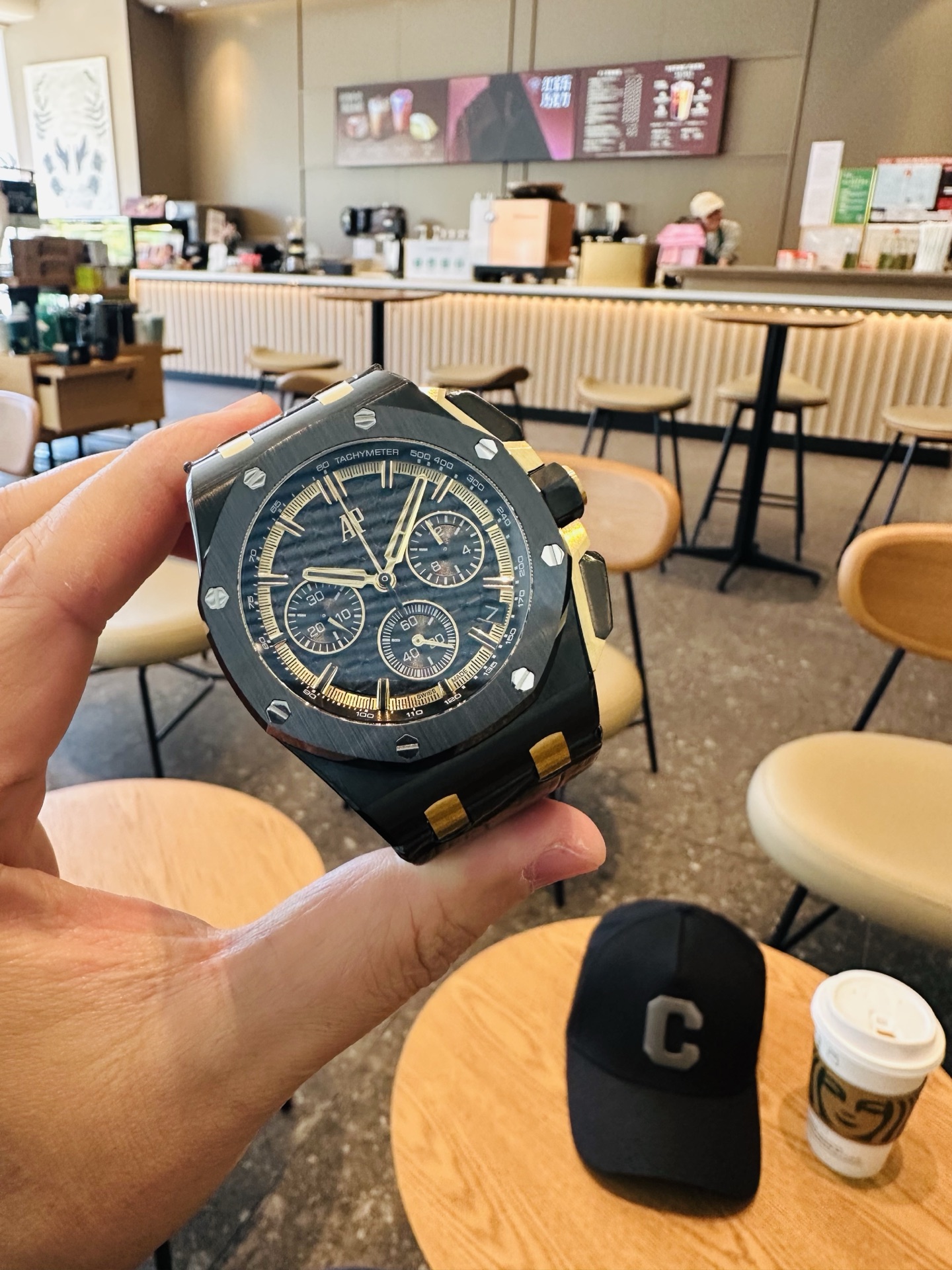 High Quality Replica Detail Shot