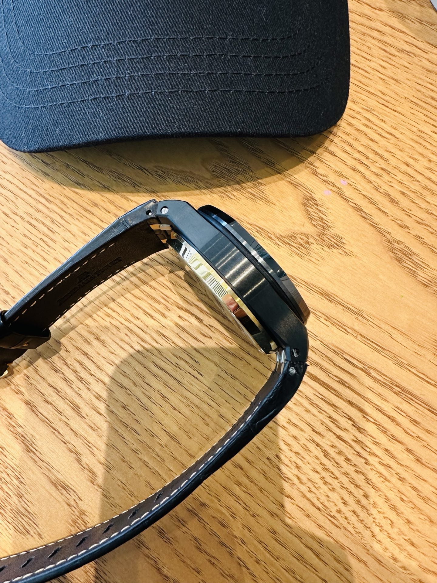 High Quality Replica Detail Shot