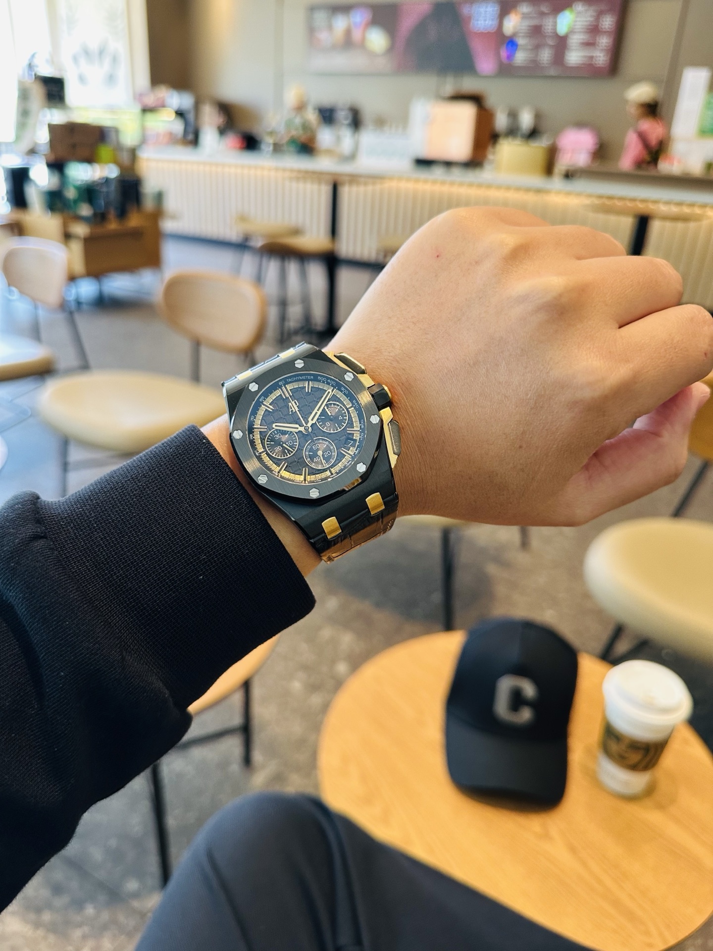 High Quality Replica Detail Shot