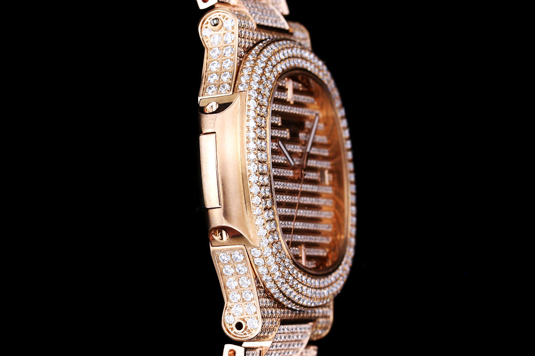 High Quality Replica Detail Shot