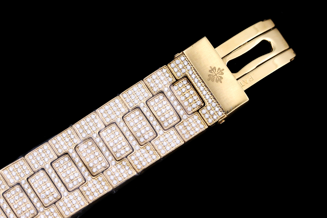 High Quality Replica Detail Shot