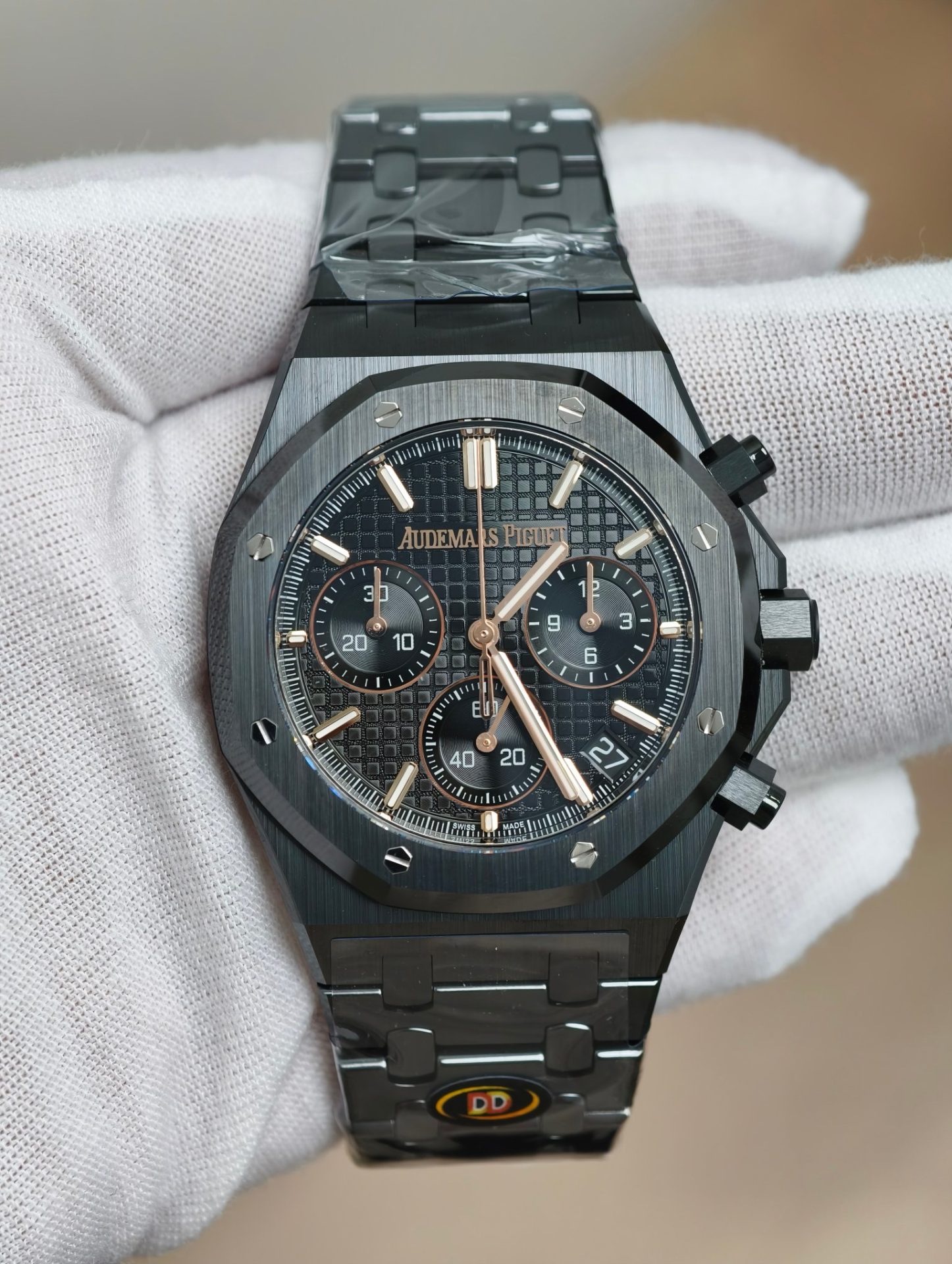 High Quality Replica Detail Shot