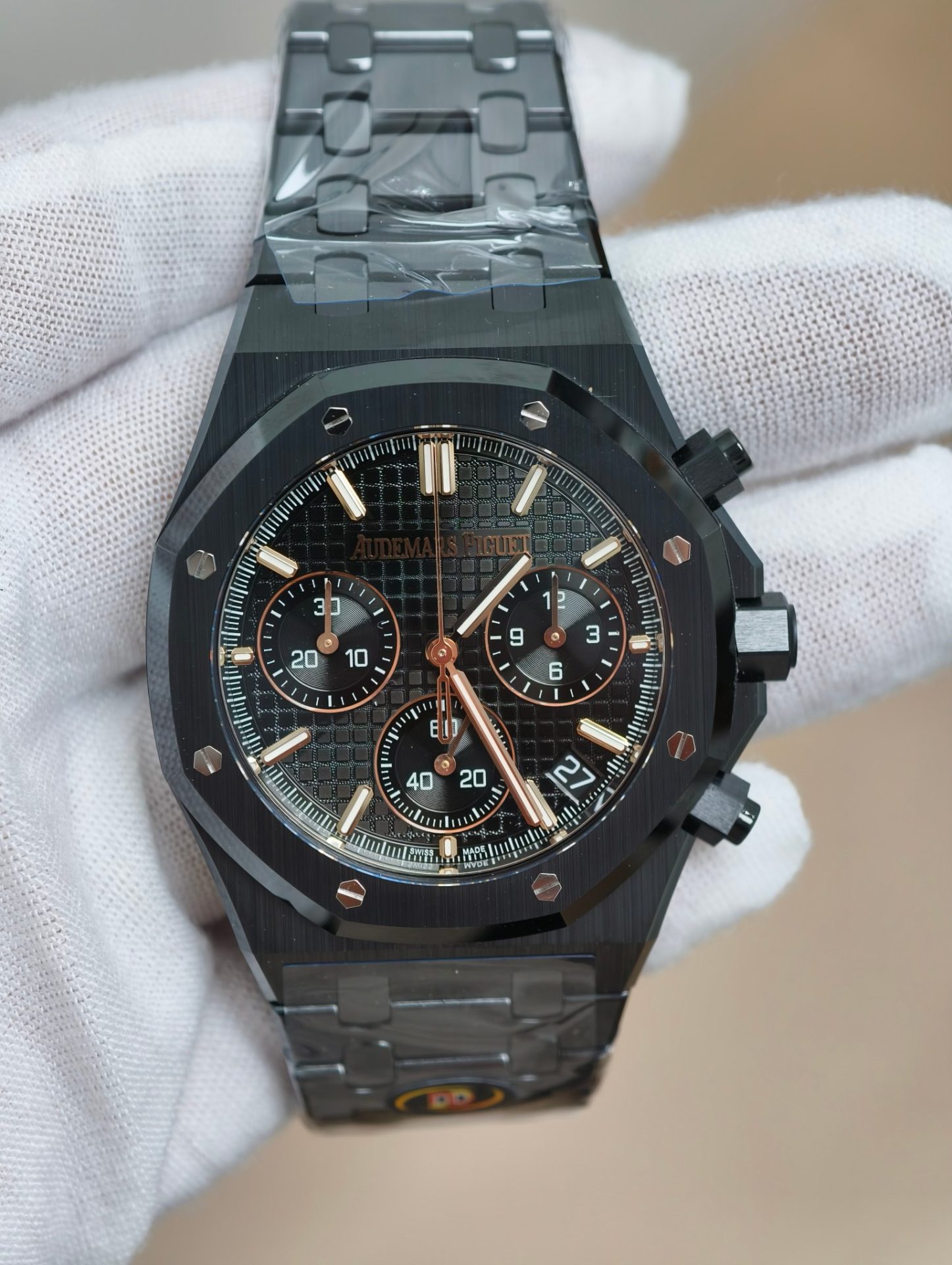 High Quality Replica Detail Shot