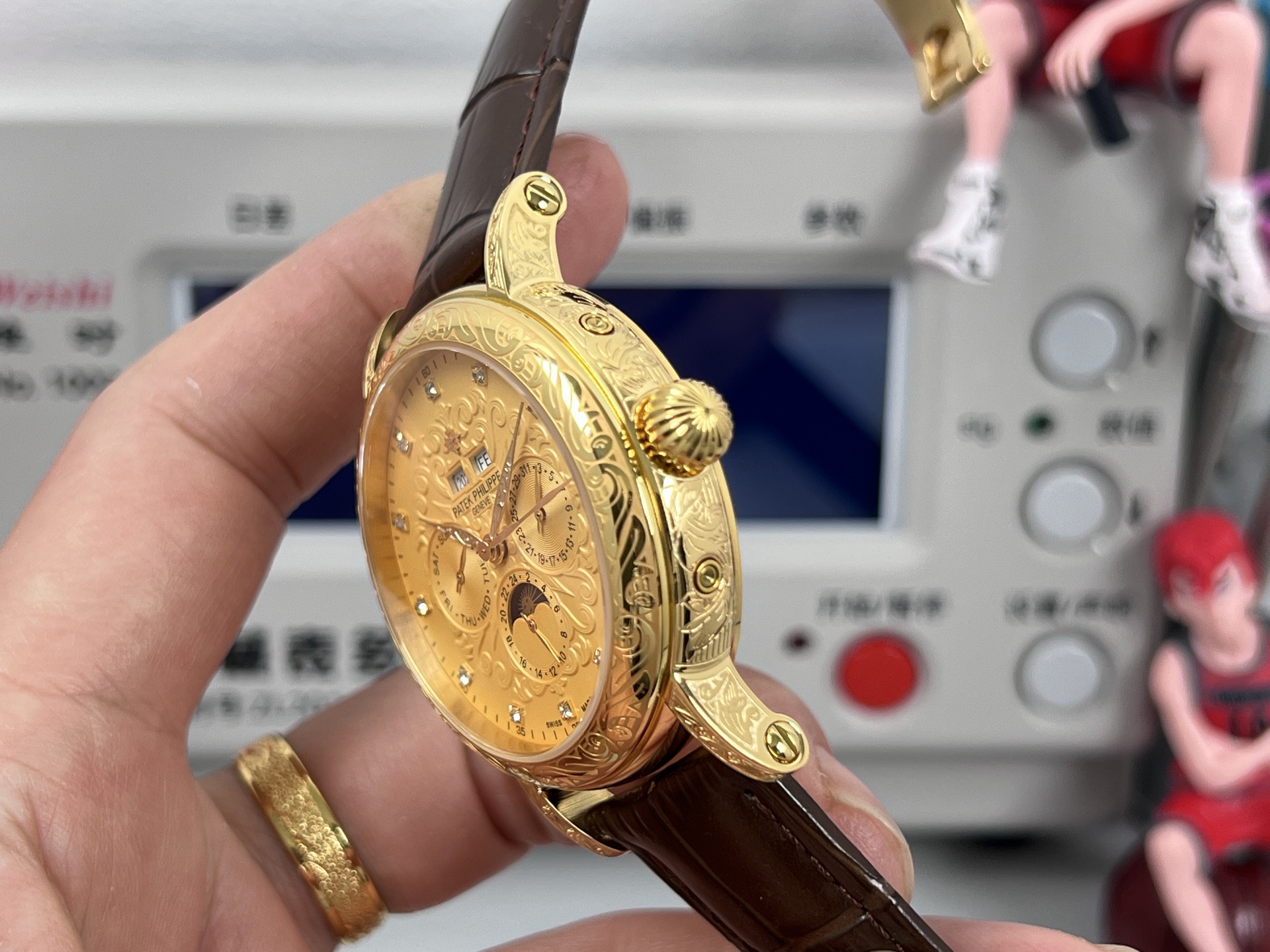 High Quality Replica Detail Shot