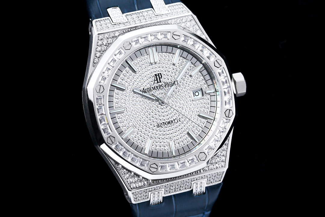 High Quality Replica Detail Shot