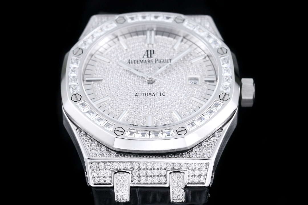 High Quality Replica Detail Shot