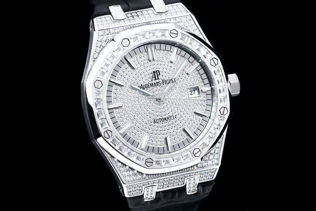 High Quality Replica Detail Shot