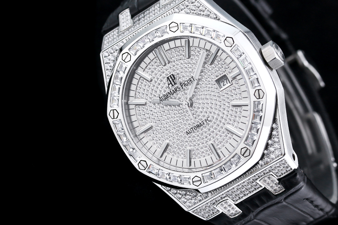 High Quality Replica Detail Shot