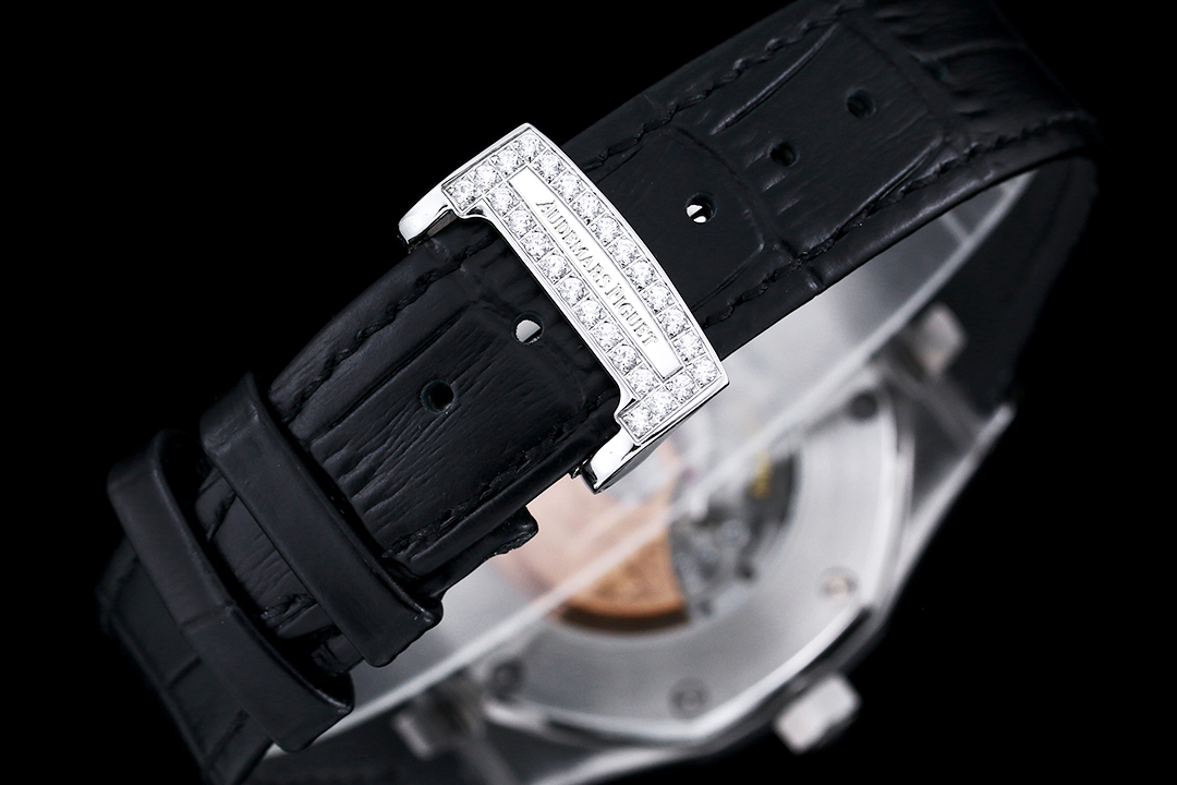 High Quality Replica Detail Shot