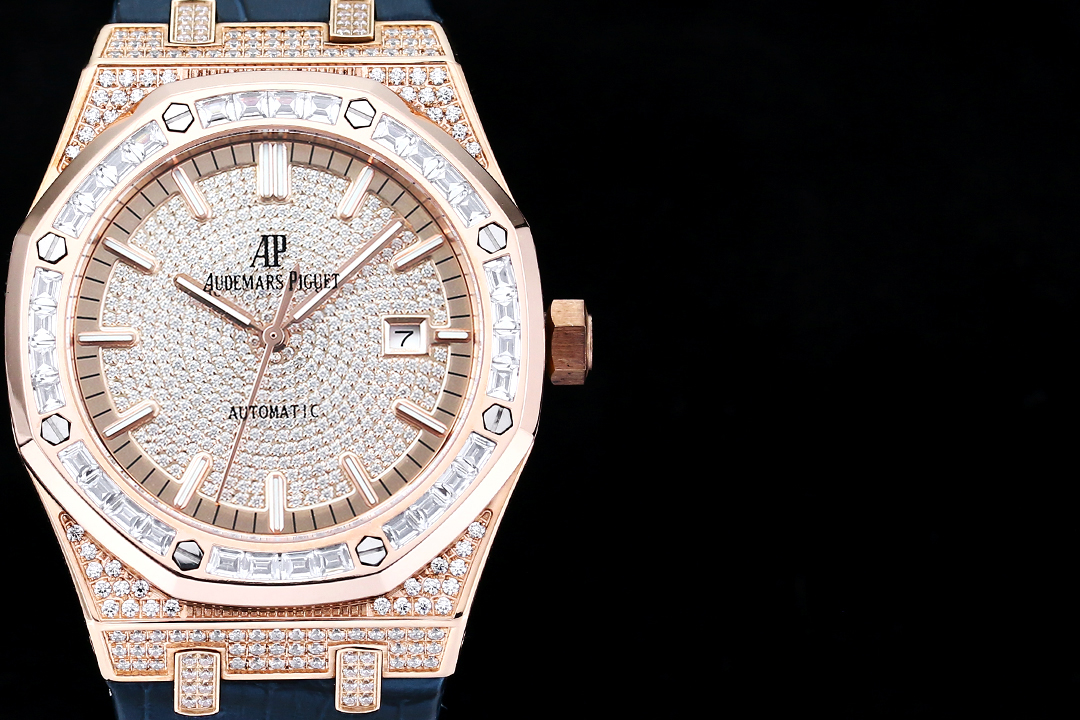 High Quality Replica Detail Shot