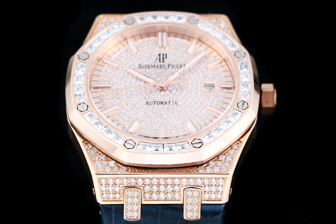 High Quality Replica Detail Shot