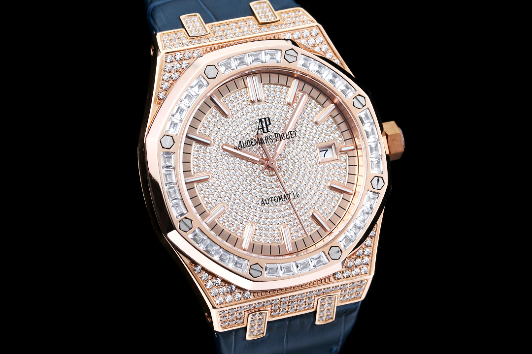 High Quality Replica Detail Shot