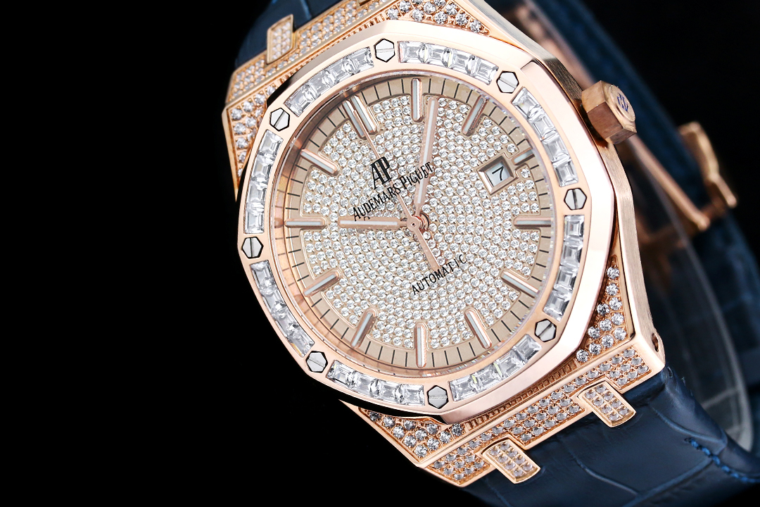 High Quality Replica Detail Shot