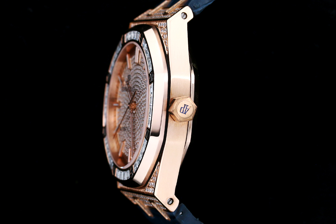 High Quality Replica Detail Shot