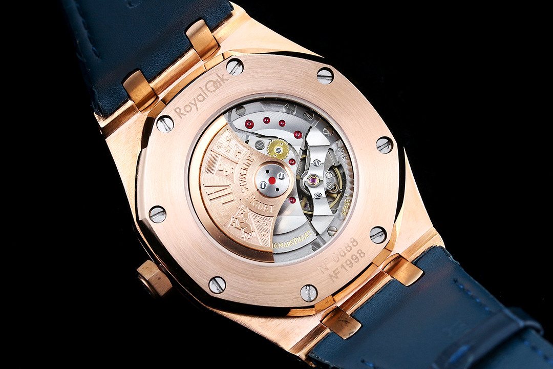 High Quality Replica Detail Shot