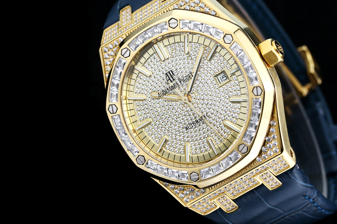 High Quality Replica Detail Shot