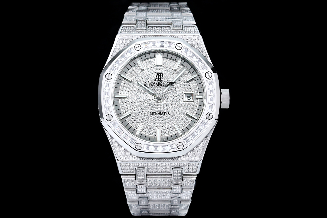 High Quality Replica Detail Shot