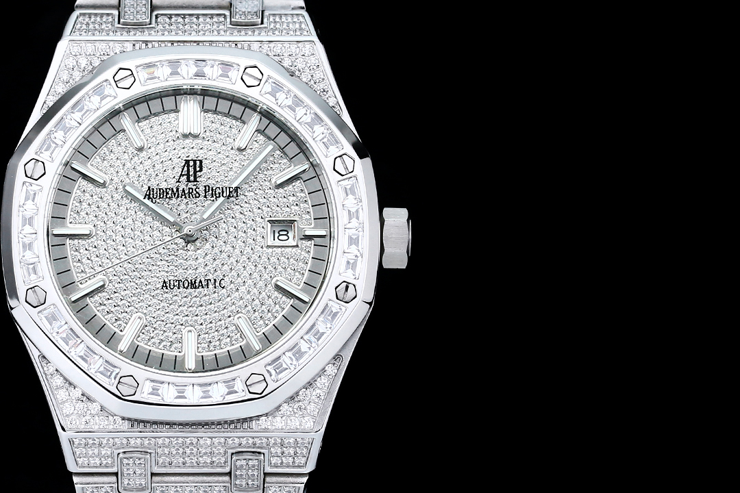 High Quality Replica Detail Shot