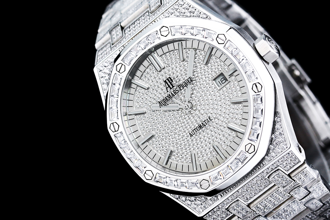 High Quality Replica Detail Shot