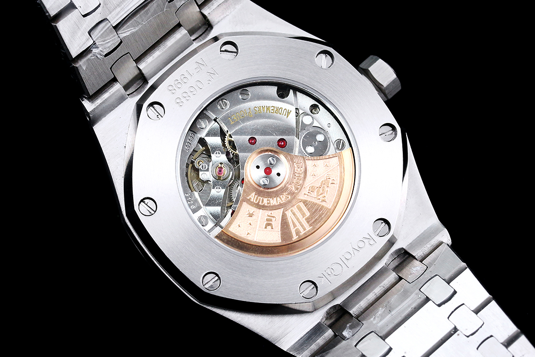 High Quality Replica Detail Shot