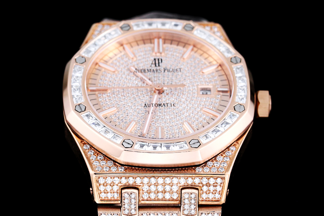 High Quality Replica Detail Shot