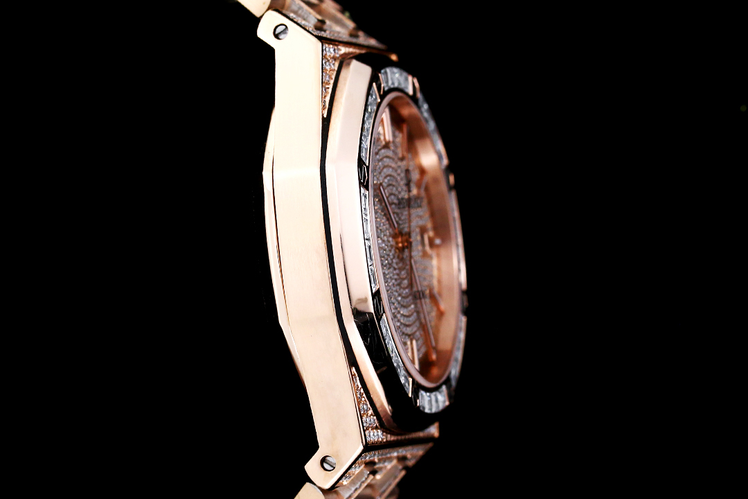 High Quality Replica Detail Shot