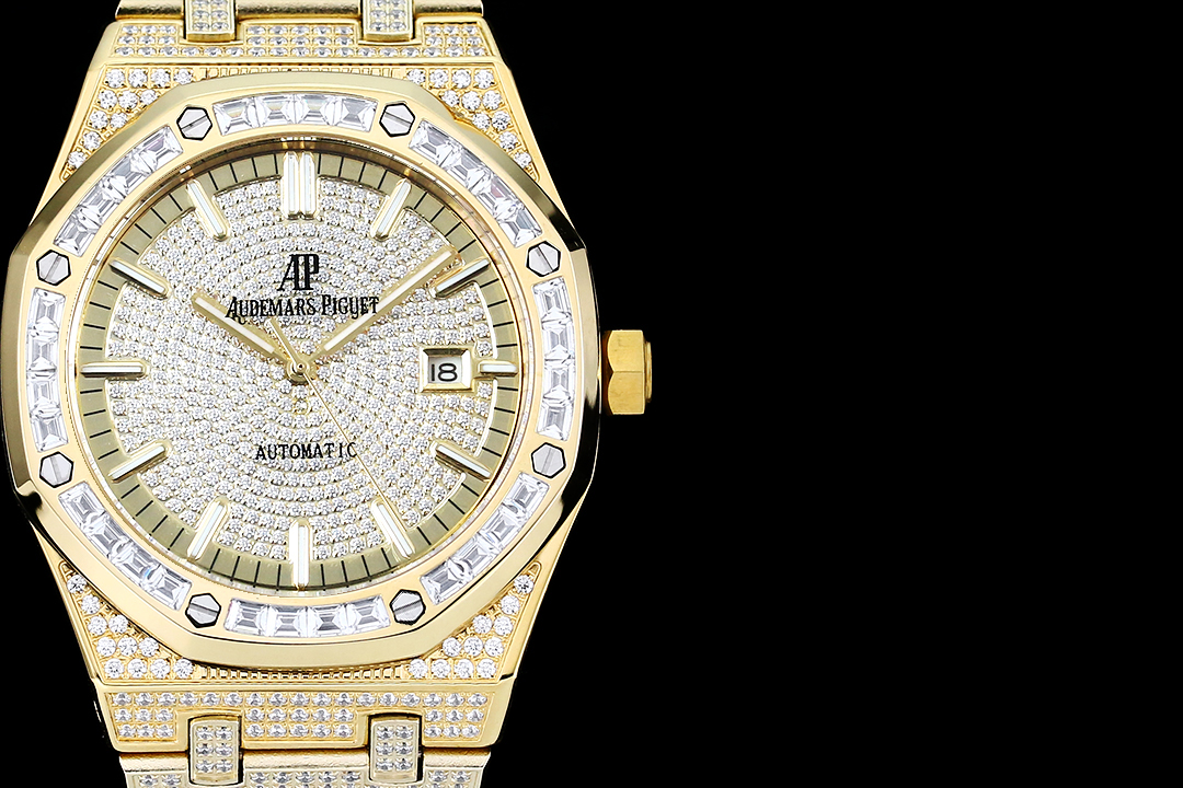 High Quality Replica Detail Shot