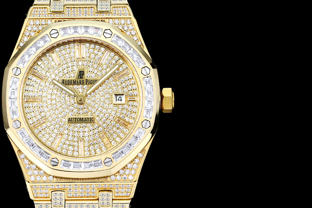 High Quality Replica Detail Shot