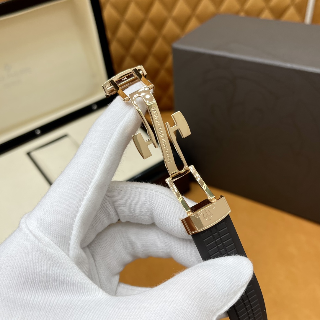 High Quality Replica Detail Shot