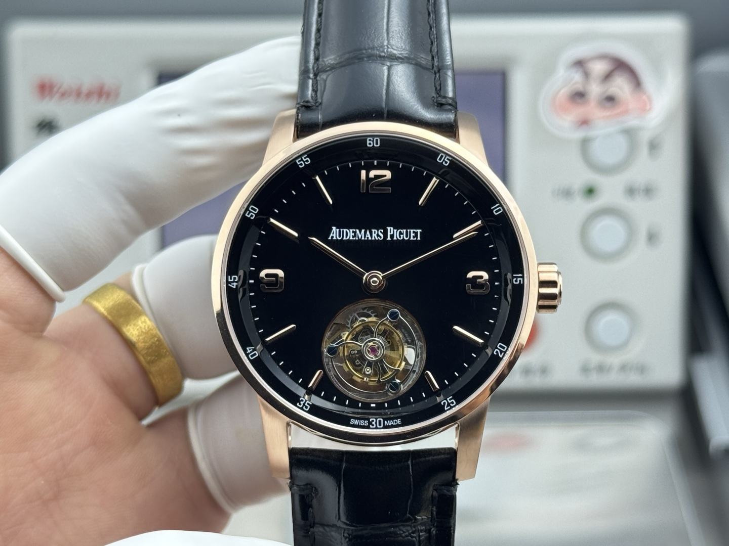 High Quality Replica Detail Shot