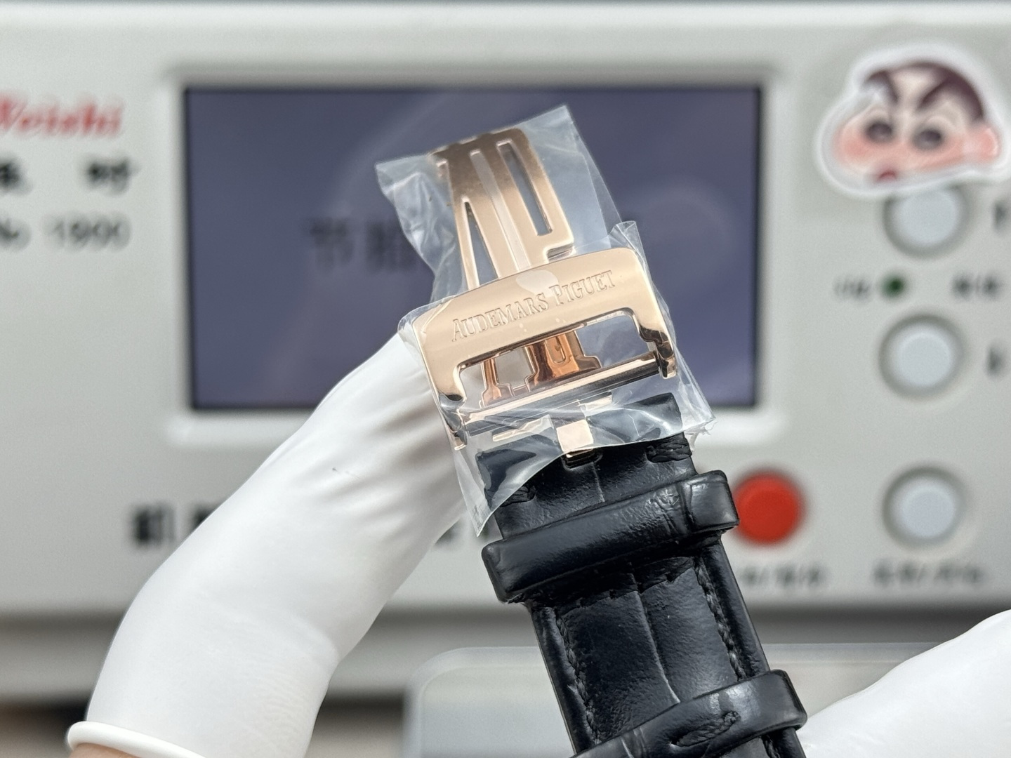 High Quality Replica Detail Shot